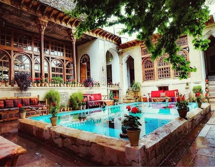 مینیمال یا ماکسیمال؟ چالش دکوراسیون خانههای کوچک ایرانی